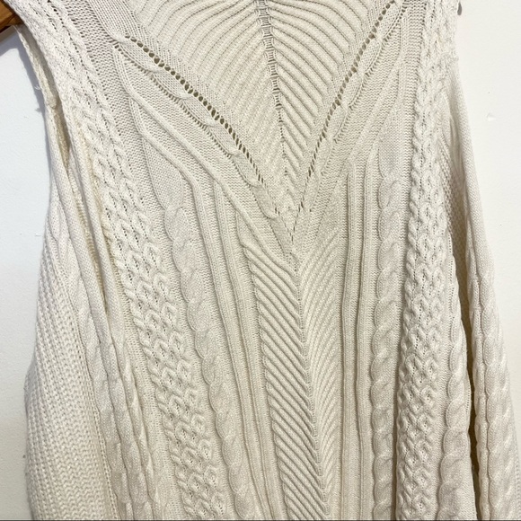 ➕ Lane Bryant Cold Shoulder Cable Knit Sweater - Picture 7 of 11